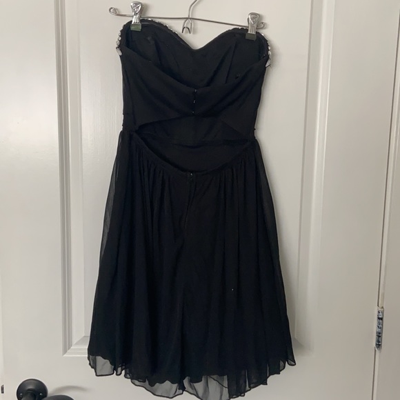 Dress - Picture 2 of 4